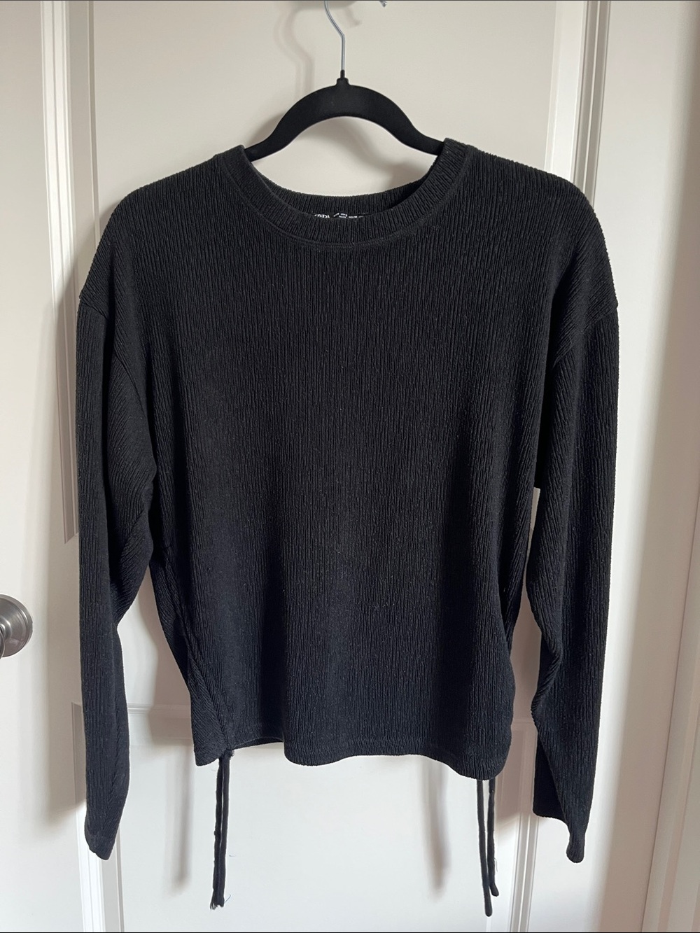 Zara Black Crew Neck Lightweight Knit Sweater